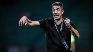 Старши треньорът на Левски Хулио Веласкес определи група от 20