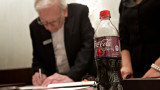 Как Coca-Cola носи на Berkshire Hathaway над 800 милиона долара годишно