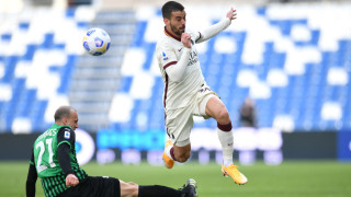 Защитникът на Рома Леонардо Спинацола лекува травма а в лагера на