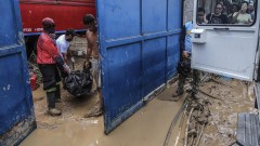 Над 110 загинали и стотици изчезнали след тайфуна "Калмаеги" във Филипините