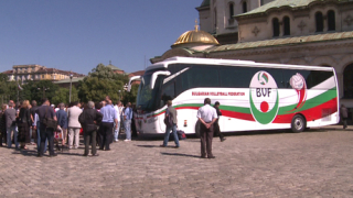 Oсветиха новия луксозен автобус на БФ по Волейбол