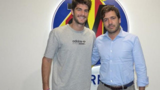 Испанският Виляреал вече уреди първото си ново попълнение за новия