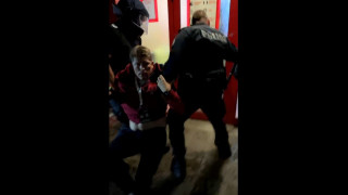 Петното от Армията очаквано обиколи света Пак се пише за