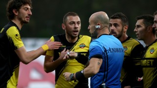 Капитанът на Ботев Пловдив трудно прикриваше емоциите си след равенството