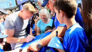Синият любимец Роман Прохазка получи подобаващо изпращане от феновете