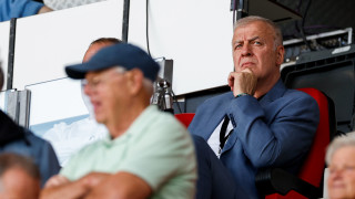 Мажоритарният собственик на Левски Наско Сираков и изпълнителният директор