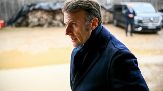 Макрон иска възобновяване на диалога с Путин 