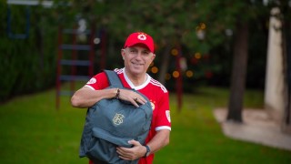 Стоичков: Прегръщам те, Роми