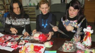 485 мартеници в благотворителен конкурс