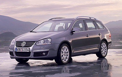 Volkswagen представя новото комби на Golf в Женева