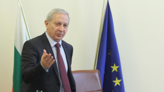 Герджиков готов да излъчи еврокомисар; Цирк в съда с румънската прокурорка Кьовеши
