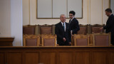 Донев не съветва ротационния кабинет да прави чистки