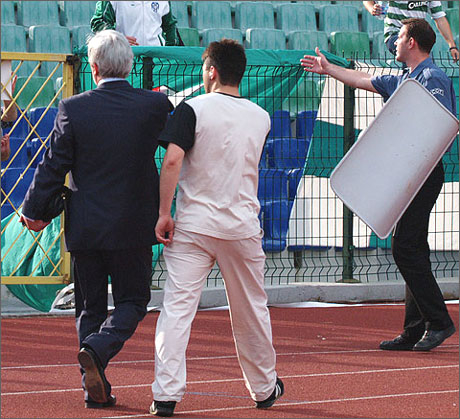 Михов подаде оставка като президент на ПФЛ