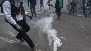 Протестиращи подпалиха кметството на Бордо