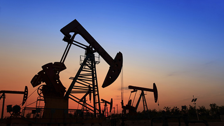Тази сутрин цените на петрола започнаха умерено повишения, след резкия