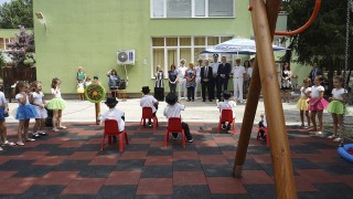 Всички деца трябва да имат безопасно място за игра вероятно