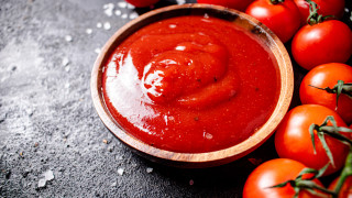 Освен на леките якета и началото на учебната година есента