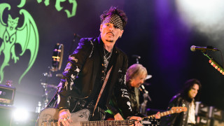 Джони Деп Алис Купър Тони Хенриксен и Джо Пери обединени в