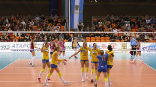 Триумфално посрещане беше устроено на волейболистките на Марица от стотици