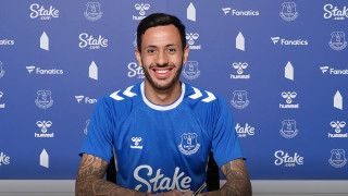 Евертън привлече крилото на Бърнли Дуайт Макнийл 22 годишният играч