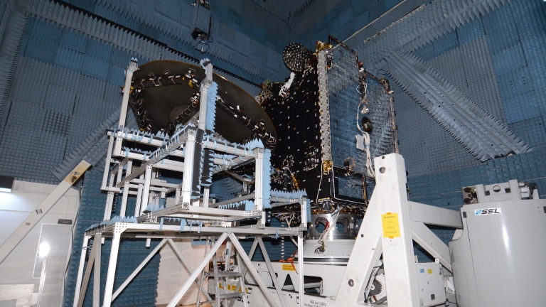 Първият български комуникационен сателит BulgariaSat-1 готов да полети в Космоса