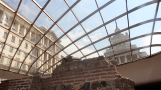 Поради изоставен багаж временно са затворени за пътници метростанции Сердика