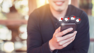 Facebook Instagram Tweeter Ако между иконите на тези три приложения