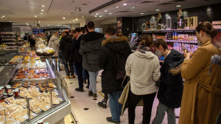 Необичайна кражба в малък хранителен магазин в руския град Екатеринбург