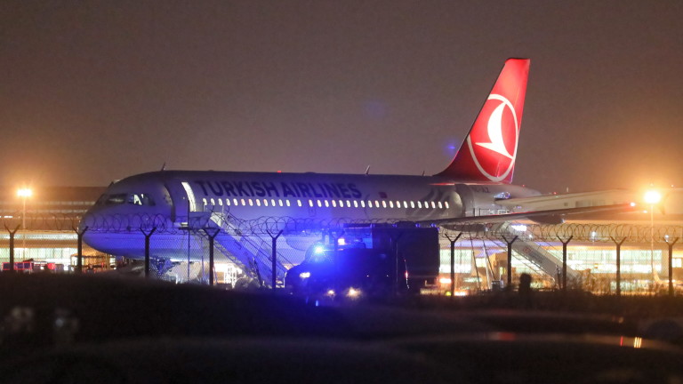 Авиокомпания Turkish Airlines може да получат забрана да оперират в