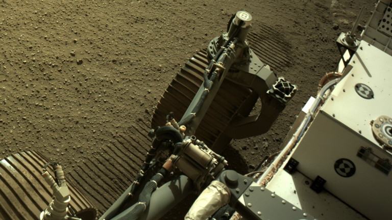 Марсоходът на НАСА "Пърсивиърънс" улови звуци от движението си на Марс
