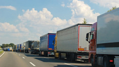 Камиони вече минават през новия граничен пункт между Украйна и Полша