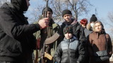 Гражданите на Украйна, от баби до деца, се готвят да защитят страната от руска инвазия