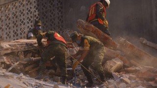 Броят на загиналите при унищожителното земетресение в Мексико достигна 225