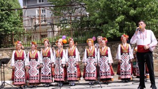 Село Сулица посрещна празника си с надежда за нова църква