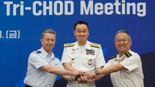 Южна Корея Япония и Съединените щати проведоха съвместно учение във