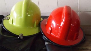 Пожарникарите от Хасково спасиха двама мъже и шест деца бедстващи