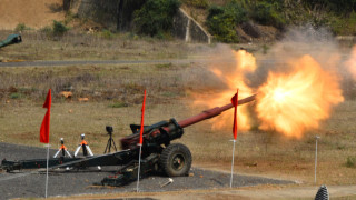 Пакистан стреля с артилерия по индийската територия в Кашмир