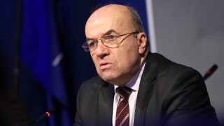 Външният министър критикува РСМ, но им дава "време и спокойствие"