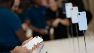 Apple вече произвежда около 25 от своите iPhone модели в