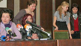 Сливенският похитител плаши със самоубийство