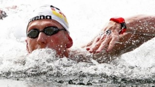 Германецът Флориан Велброк спечели титлата в плуване в открити води