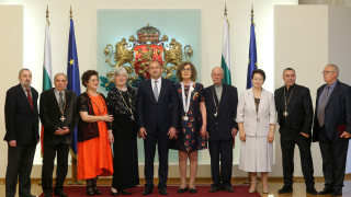 На официална церемония в Гербовата зала на президентството държавният глава