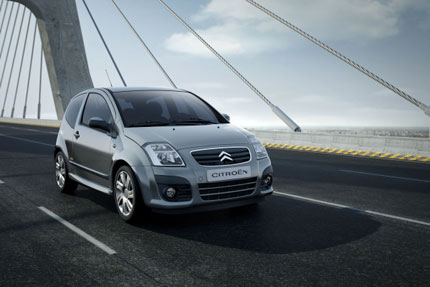Citroen показа фейслифт на C2