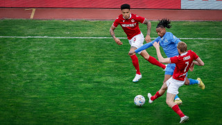 Левият защитник на ЦСКА Брадли де Нойер има шанс да