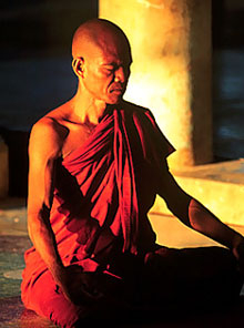 Будистки монах отряза пениса си 