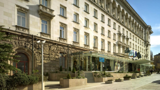 Бившият хотел Шератон познат като София Хотел Балкан вече няма