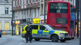 Мъжът застрелян от полицията в Лондон в неделя след като