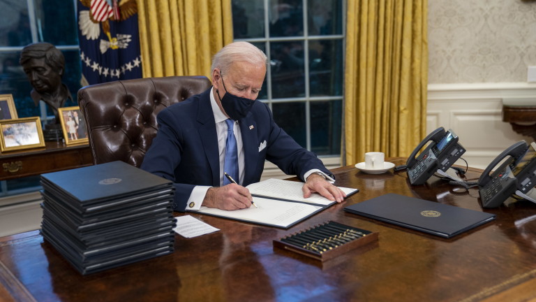 Байдън подписа 15 указа, върна САЩ в споразумението за климата