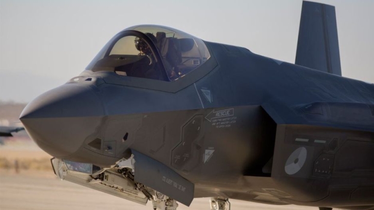 Израел купува още 17 изтребителя F-35 