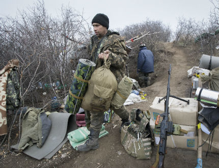 Петима украински войници убити в Донбас за денонощие
